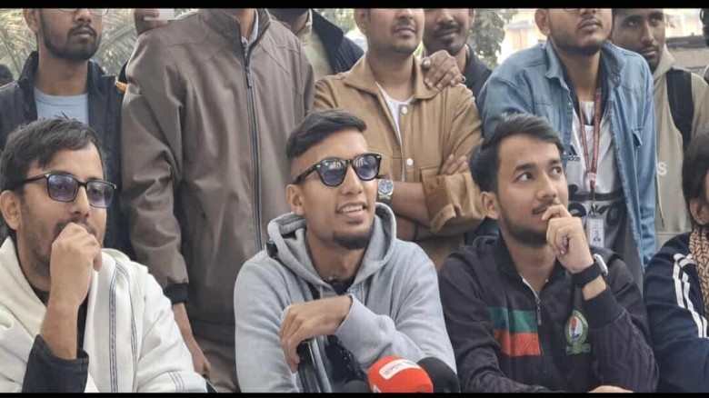জকসু নির্বাচনী প্রচারে জবি ক্যাম্পাসে হাজির জামাল ভূঁইয়া...