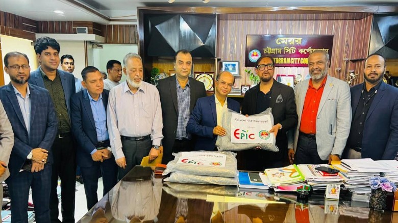শীত মোকাবিলায় শীতার্তদের মাঝে কম্বল দেবে চসিক-মেয়র ডা. শাহাদাত...