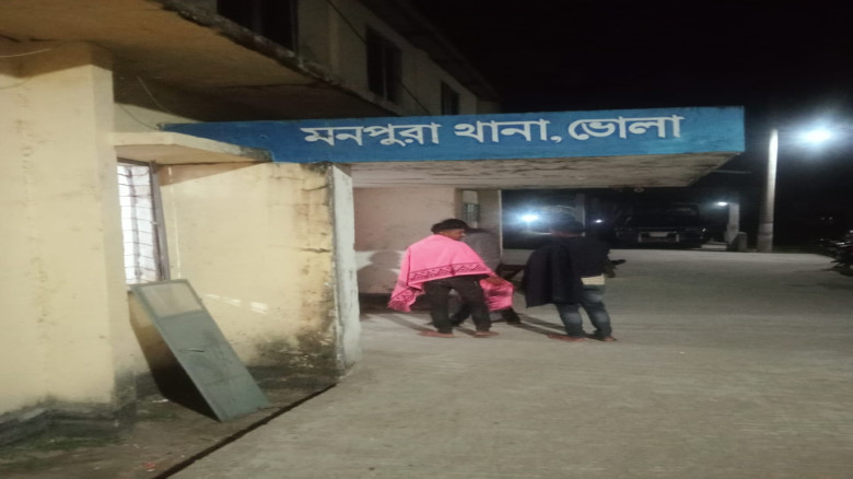 মনপুরায় প্রেমের টানে ছুটে আসা তরুণী কে সঙ্গবদ্ধভাবে ধর্ষণ...