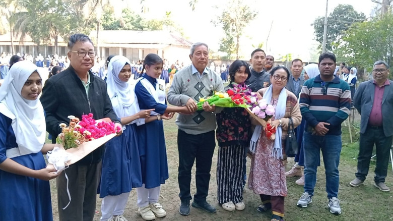 শিক্ষা প্রতিষ্ঠানে সরেজমিনে পরিদর্শন: কাচালং বালিকা উচ্চ বিদ্যালয়ে জেলা পরিষদের চেয়ারম্যান...