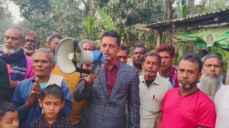 হাইমচরে ধানের শীষের পক্ষে মোহাম্মদ আলী আখনের নেতৃত্বে গণসংযোগ...