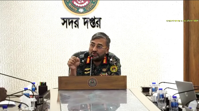 এবারের নির্বাচনে ভোটকেন্দ্রে স্বচ্ছ, সুশৃঙ্খল ও পেশাদার মোতায়েন নিশ্চিত করা হচ্ছে ‎-ডিজি আনসার ও গ্র...