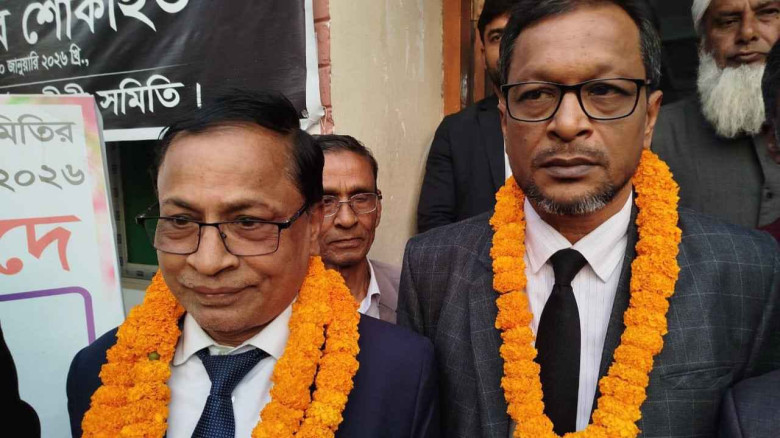 নড়াইল আইনজীবী সমিতির সভাপতি আজিবুর, সম্পাদক রাজু...