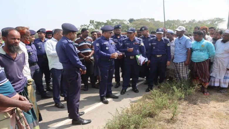 পুলিশ সুপারের চূড়ান্ত পরিদর্শন: মামলার ঘটনাস্থল থেকে চরফ্যাশন থানার আকস্মিক অবলোকন...