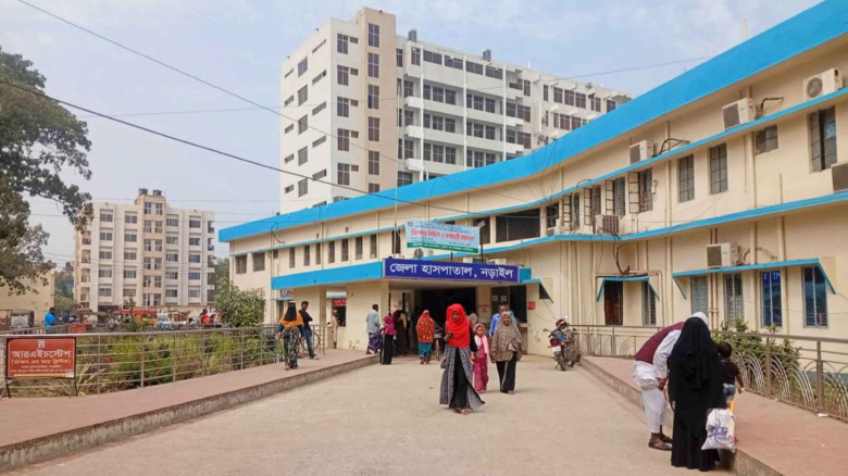 নড়াইল জেলা সদর হাসপাতালে ৪৫ জন কর্মীর পরিবার-পরিজন নিয়ে চরম মানবেতর জীবনযাপন...