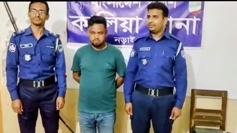নড়াইলের কালিয়ায় শীর্ষ মাদক ব্যবসায়ী ইয়াবা ও নগদ টাকা সহ গ্রেফতার...