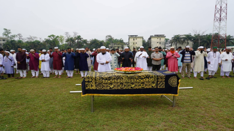 শেষ যাত্রায় নীরবতা আর কান্নায় কনস্টেবল ফখরুল আলমকে বিদায়...