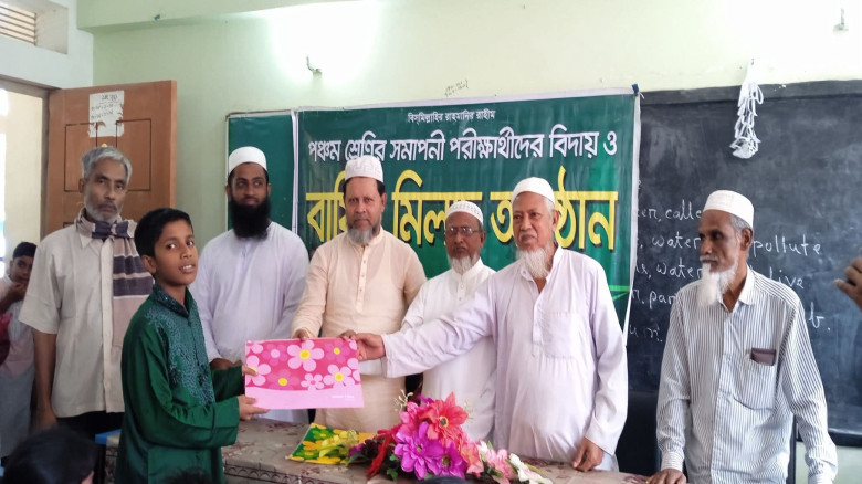 চাঁদপুরের হাইমচরে জামেলিয়া মহিলা দাখিল মাদ্রাসায় এডহক কমিটি অনুমোদন...