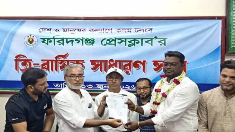 ফরিদগঞ্জ প্রেসক্লাবের সভাপতি আবু হেনা মোস্তফা কামাল,   সাধার