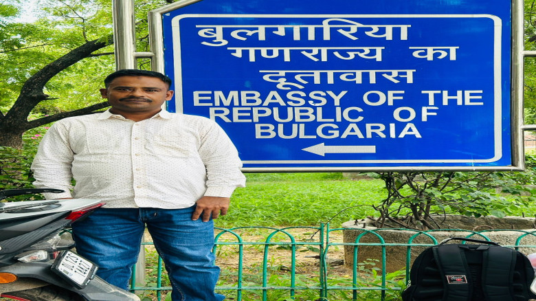 তিন কন্যাকে রেখে ইতালিতে প্রবাসীর মৃত্যু, মরদেহ দেশে আনতে সহায়তার আকুতি...