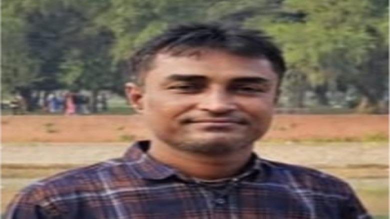 গাড়ির ড্যাসবক্স থেকে ৩ লাখ ৯৫ হাজার ৫০০ টাকা নিয়ে পালালো ড্রাইভার, থানায় অভিযোগ...