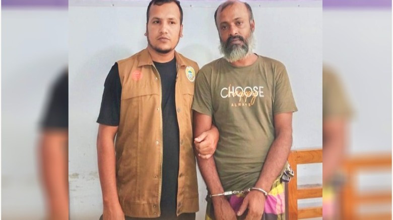 গোপন সংবাদের ভিত্তিতে অভিযান, গাঁজাসহ আটক শিবপুরের রহিম...