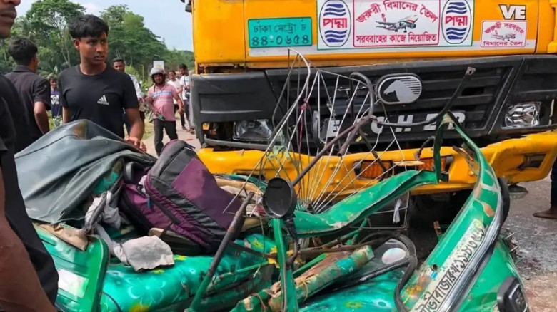 সিলেটে সড়কে প্রাণ গেল ৪ জনের, নিহত তিনজন একই পরিবারের...