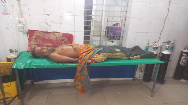 বাগেরহাটের কচুয়ায় হাঁস নিয়ে বিরোধে বৃদ্ধ নিহত, ছেলে হাসপাতালে...