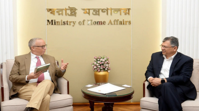 সাইবার বুলিং প্রতিরোধে আইআরআই প্রতিনিধিদলের সঙ্গে স্বরাষ্ট্রমন্ত্রীর বৈঠক...
